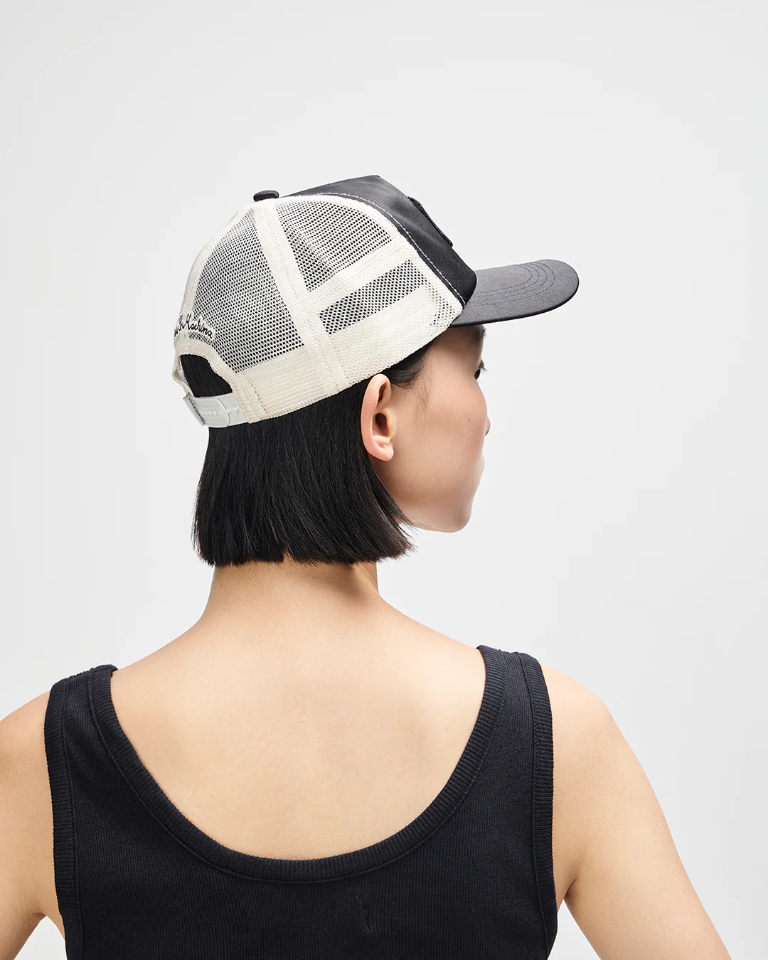 Paris Shield Trucker - Black - Image 5