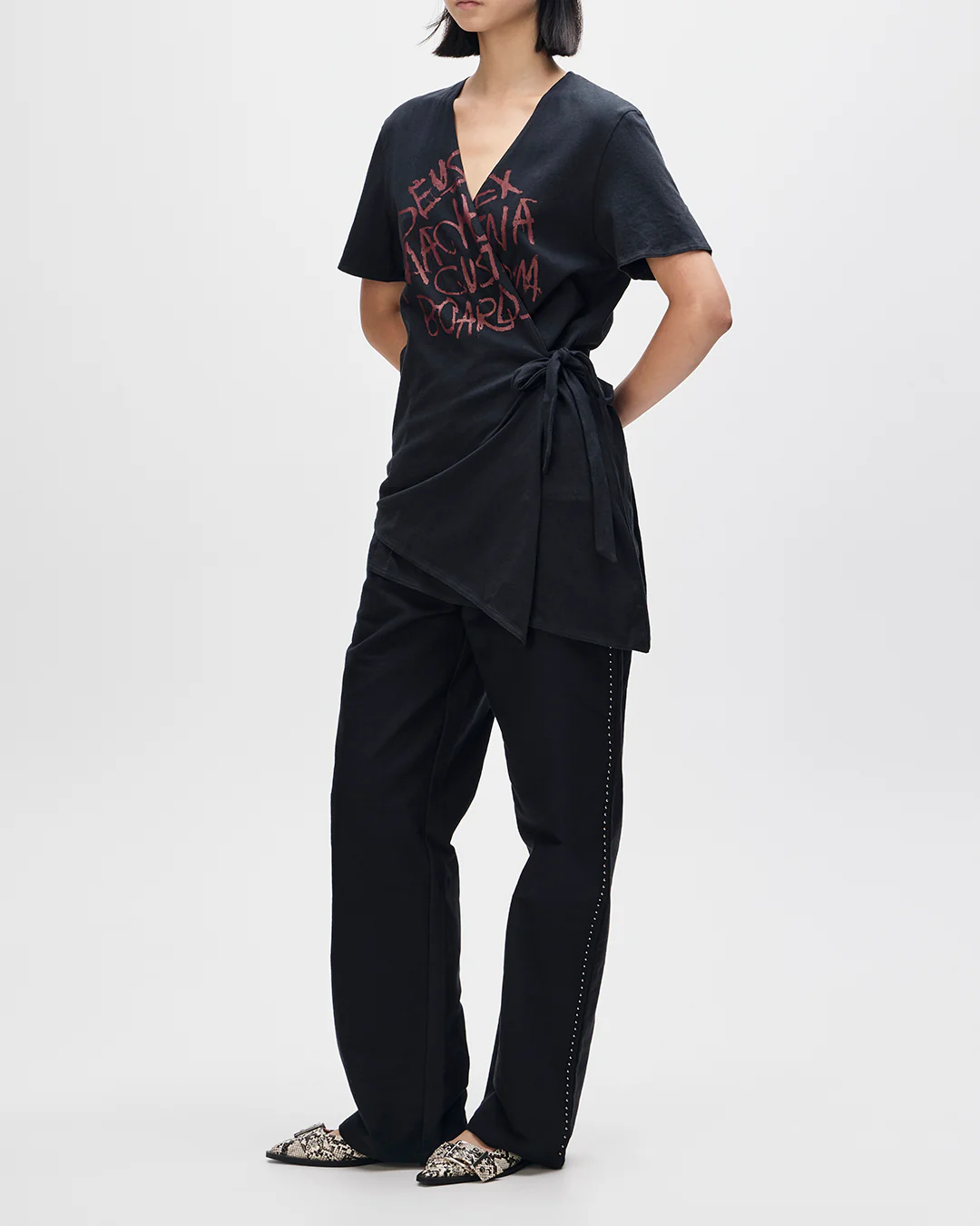 Rogue Wrap Tee - Black - Image 7