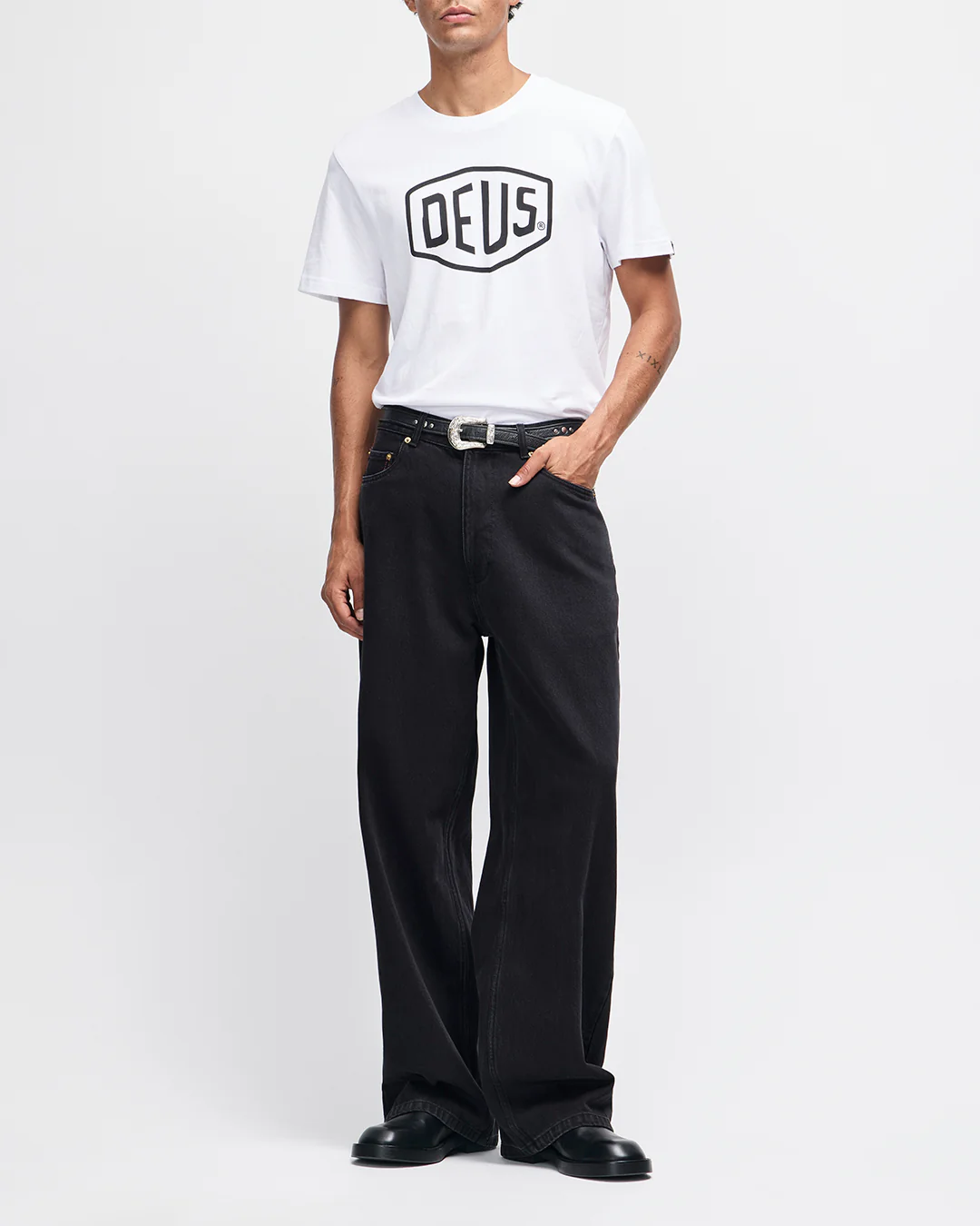 Shield Tee - White - Image 5