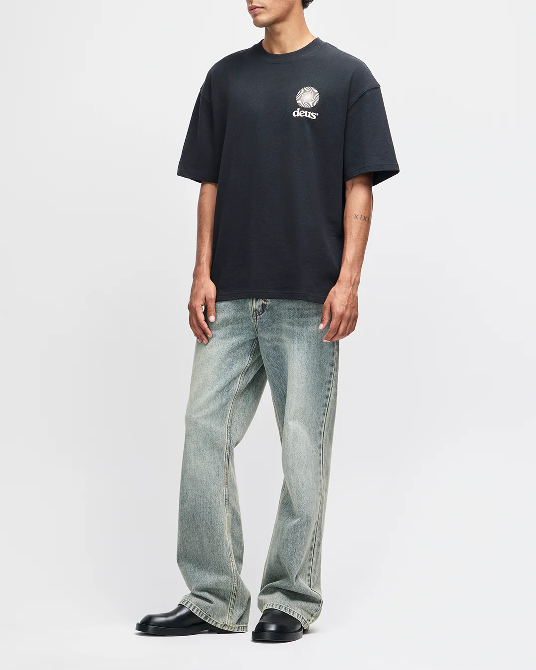Strata Tee - Black - Image 10