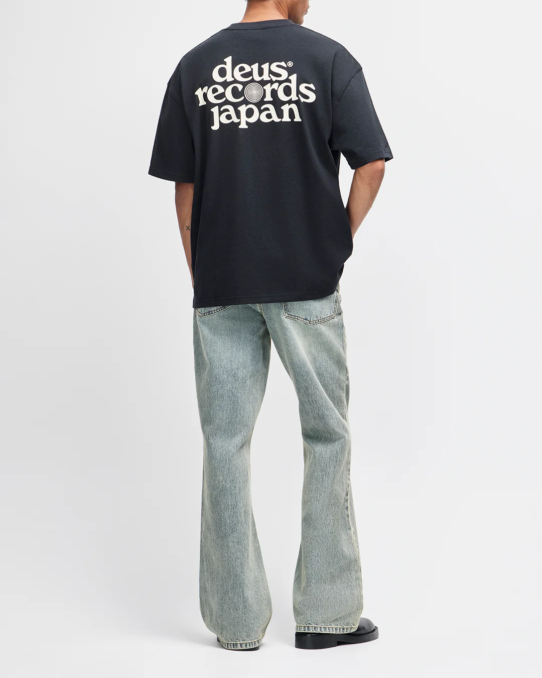 Strata Tee - Black - Image 9