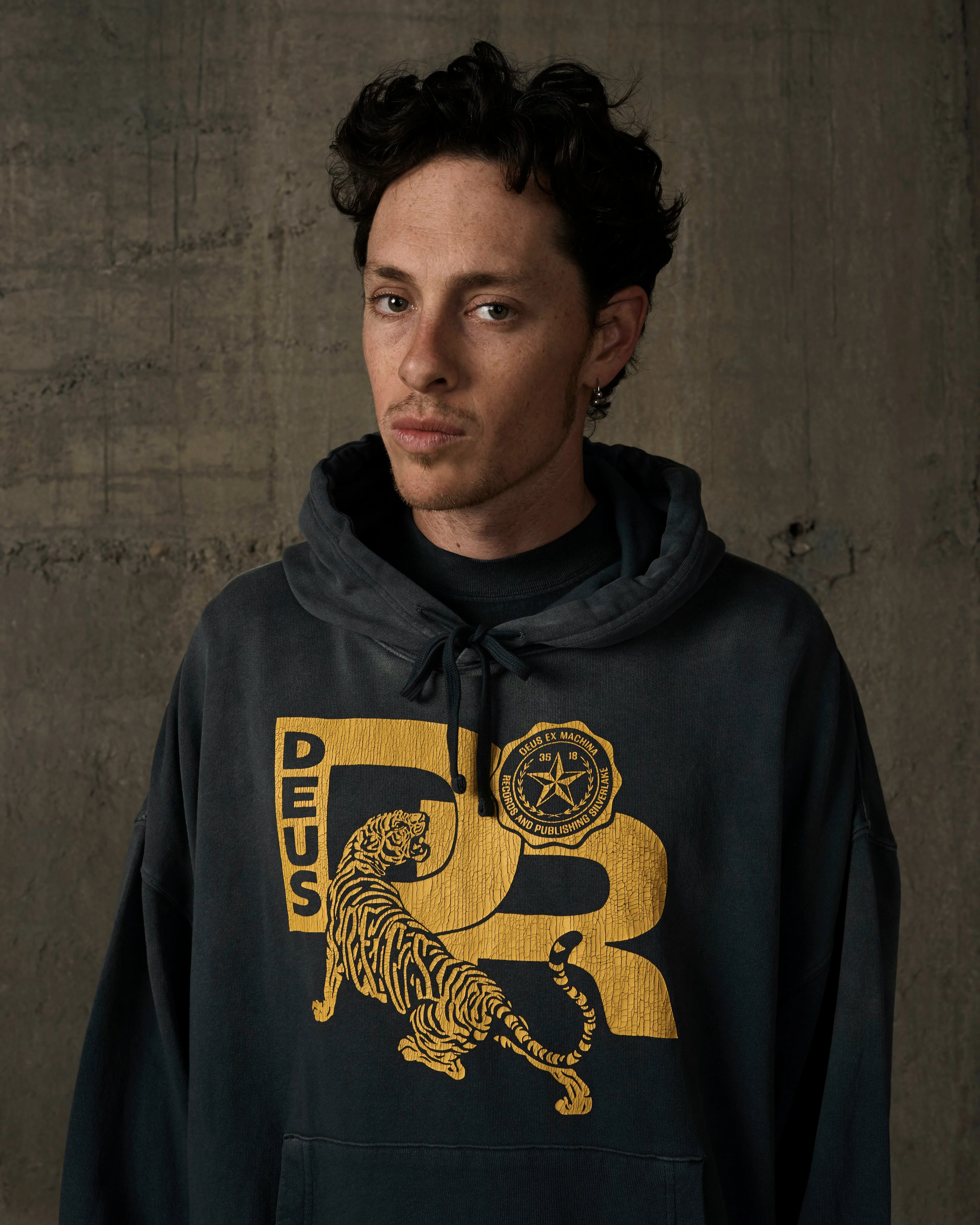 Strong Arm Hoodie - Anthracite - Image 8